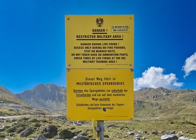 Hinweistafel Sperrgebiet