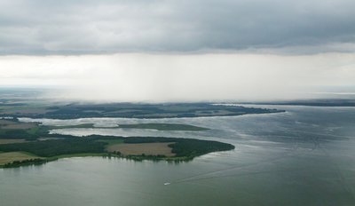 Fotoflug Waren (Müritz) und Umgebung: Müritz mit Naturschutzgebiet Großer Schwerin mit Steinhorn