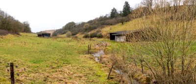 Schleifbachtal südwestlich Nettersheim, Naturschutzgebiet (EU-033). Es gehört als „Excursus“ zum Archäologischen Landschaftsparks Nettersheim.